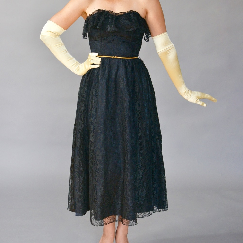 Gothic 70s Dream Dress - Picture 2 of 5